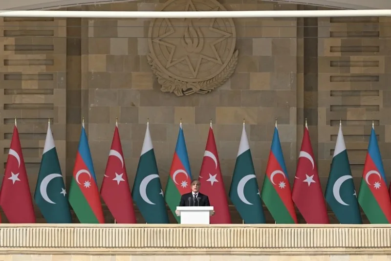 Şahbaz Şərif: İlham Əliyev bacarıqlı diplomatiya sayəsində sülhü qazandı