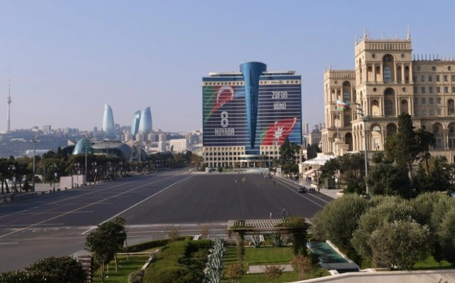 Azadlıq meydanı hərbi parada hazırdır