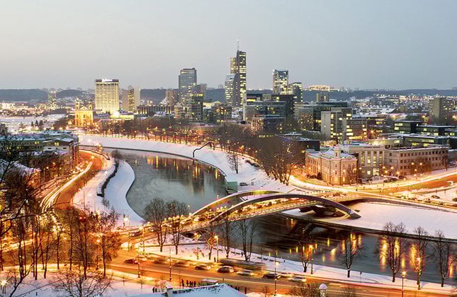 Litva hava limanı bağlandı - Naməlum obyektlər