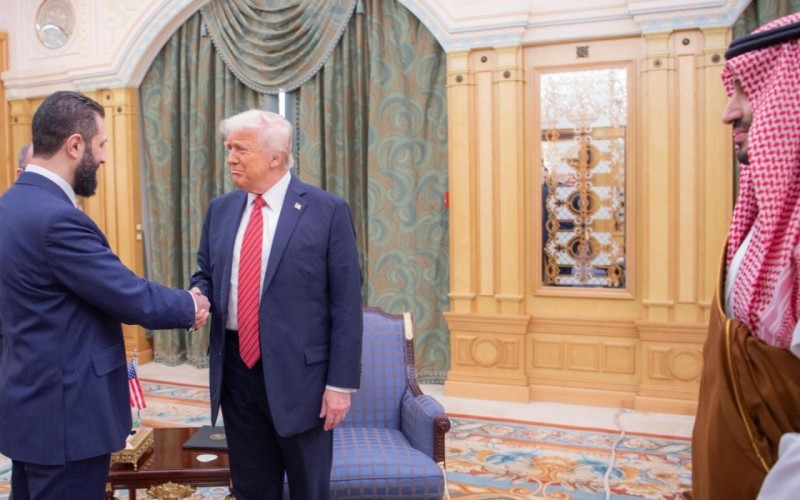 Tramp və Şaraa görüşdü