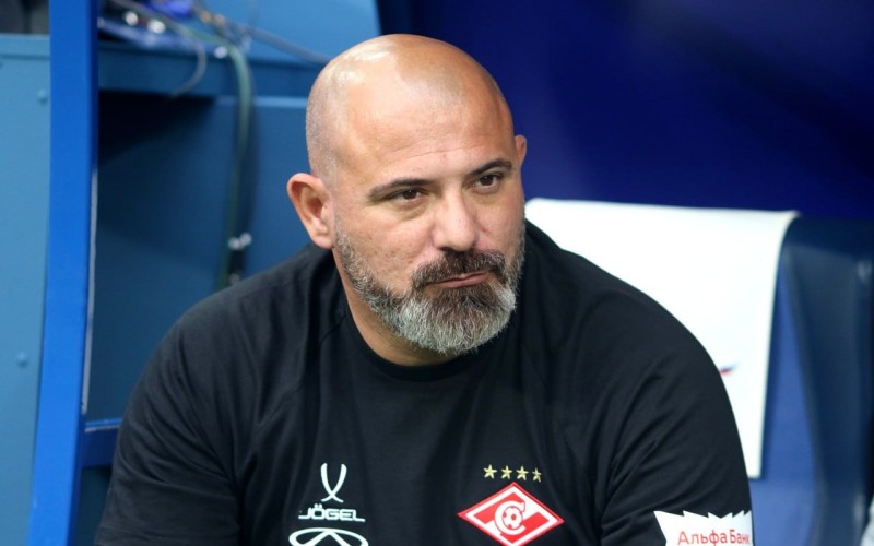 Spartakın baş məşqçisi istefa verdi