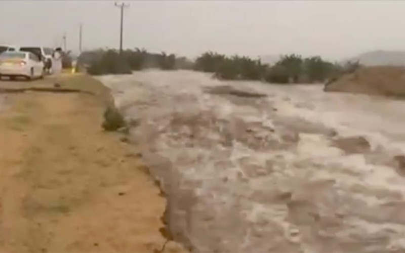 Məkkədə sel başlayıb - VİDEO