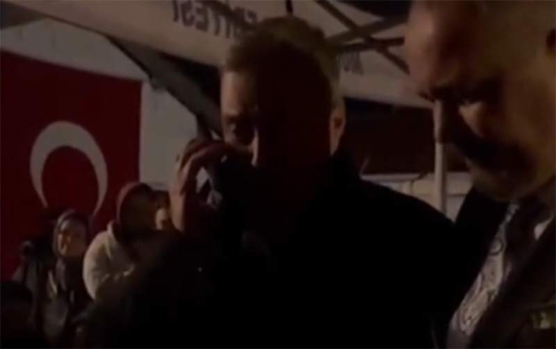 Ərdoğan şəhid hərbçinin atasına zəng etdi - VİDEO