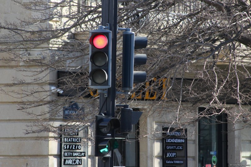 Paytaxtda 16 yeni svetofor quraşdırılıb