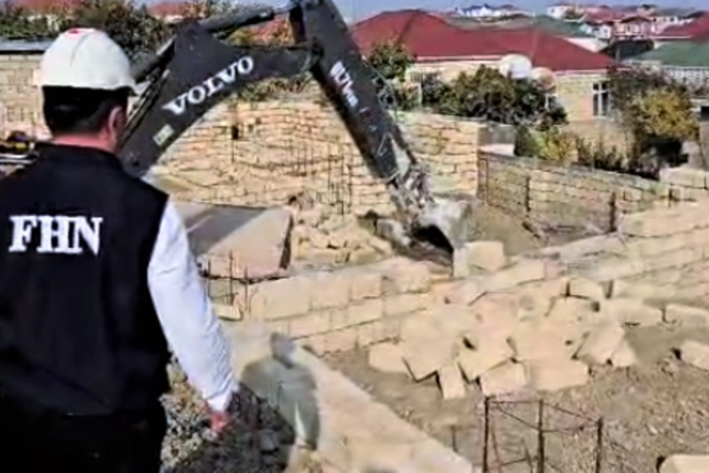 Masazırda qanunsuz tikinti sökülüb - FOTO/VİDEO