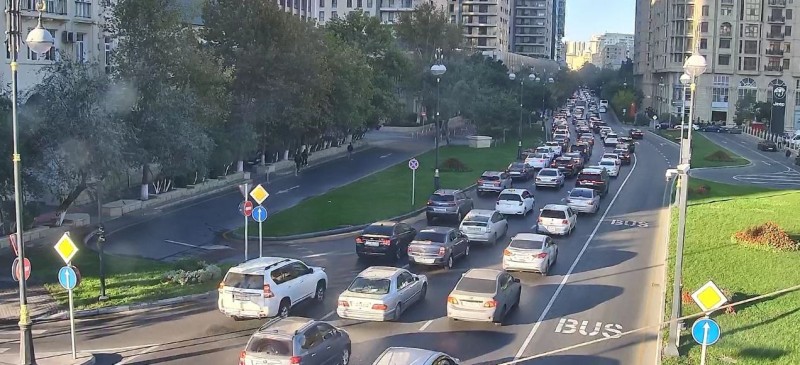 SÜRÜCÜLƏRİN NƏZƏRİNƏ: Bu yollarda tıxac var - SİYAHI