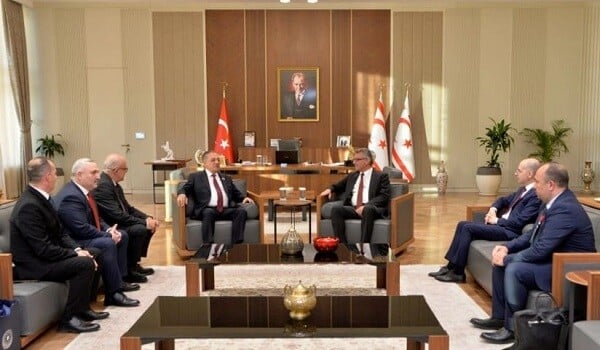 Şimali Kipr lideri Azərbaycan nümayəndələrini qəbul etdi