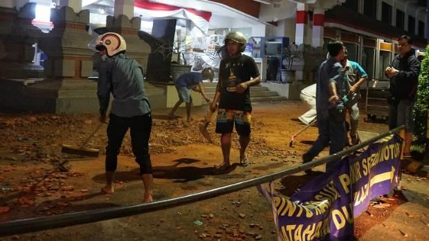 İndoneziyada sürüşmə: altı nəfər öldü