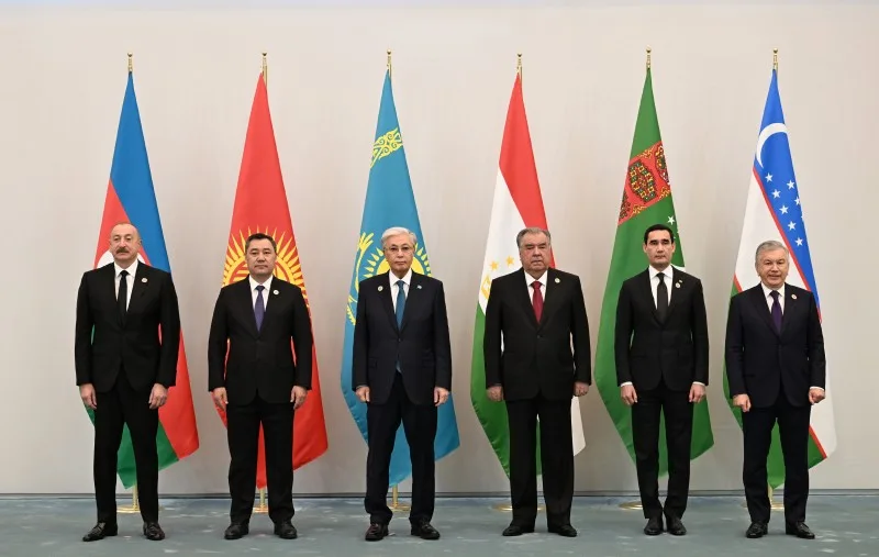 İlham Əliyev liderlərin iclasında - FOTOLAR