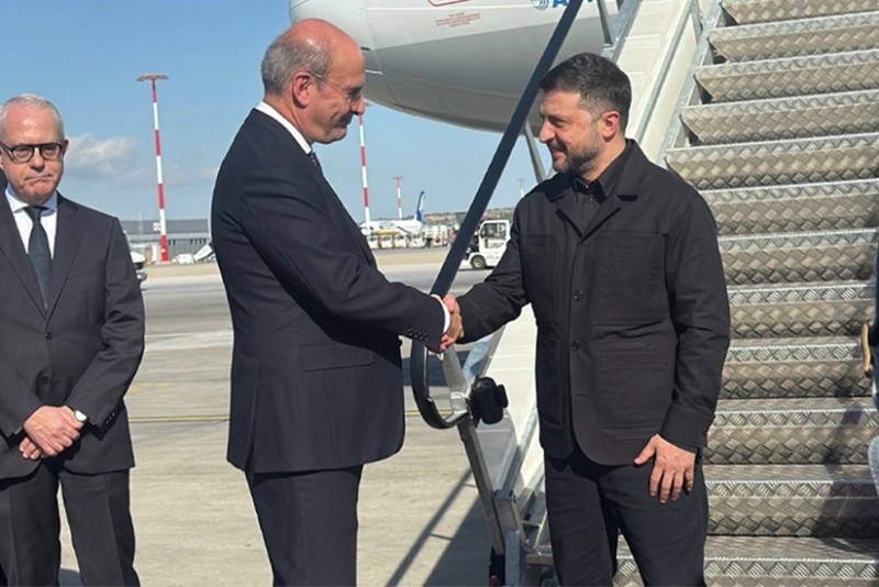 Zelenski Yunanıstana səfər edib