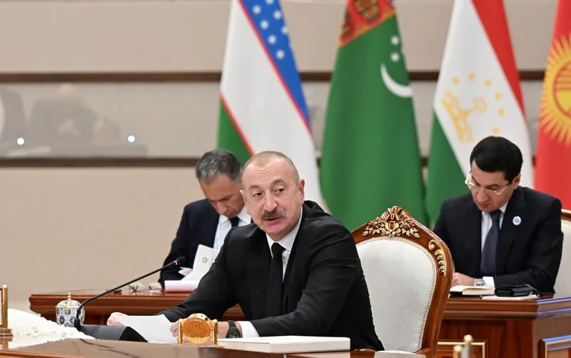 Prezident Xəzərin dibi ilə çəkiləcək elektrik kabelindən danışdı