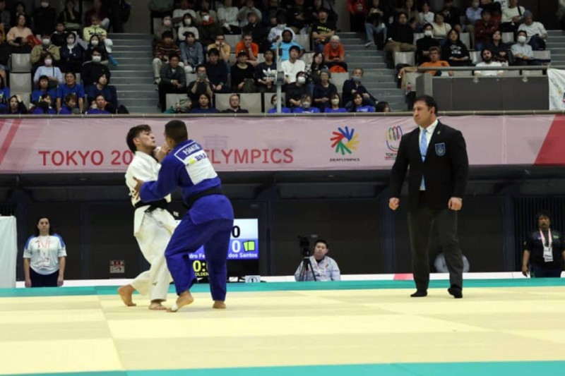 Azərbaycanın idman tarixində ilk deflimpiya medalını qazanıb