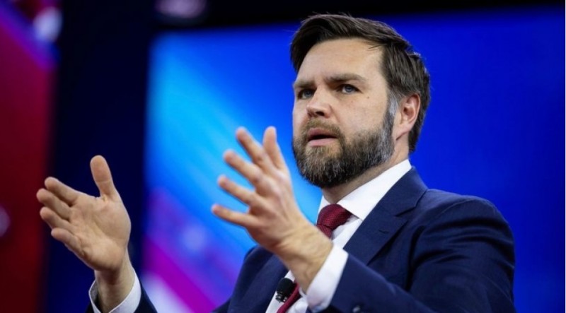 ABŞ-nin vitse-prezidentinin korteji qəzaya düşüb