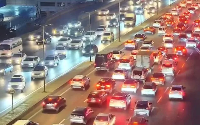 SÜRÜCÜLƏRİN NƏZƏRİNƏ: Bu yollarda tıxac var - SİYAHI