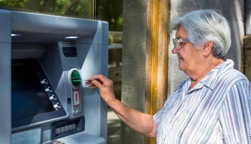 Ölkədə pensiya məbləği dəyişəcək - QANUN