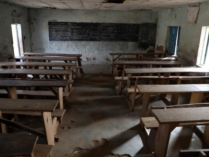 Nigeriyada silahlılar qızlar məktəbindən 25 şagird qaçırıb