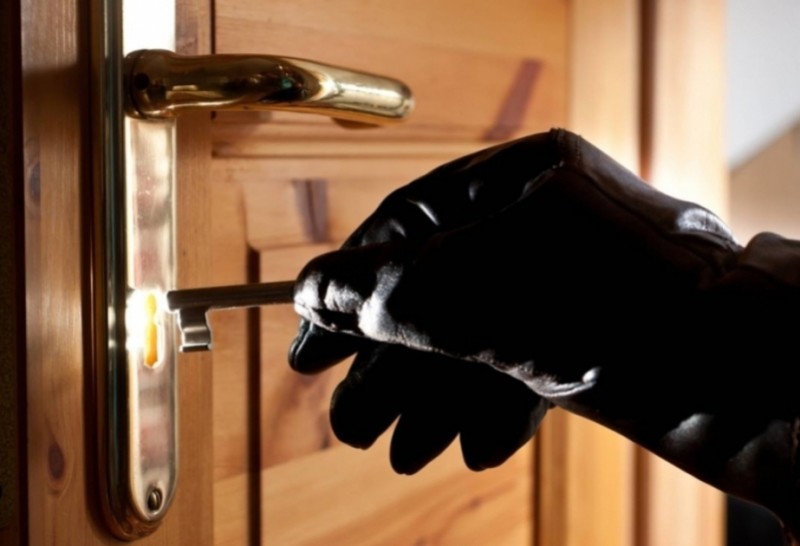 Abşeronda silsilə oğurluqlar edən şəxslər saxlanılıblar