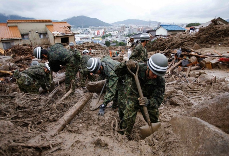 Vyetnamda torpaq sürüşməsi: altı nəfər ölüb, xeyli sayda yaralanan var