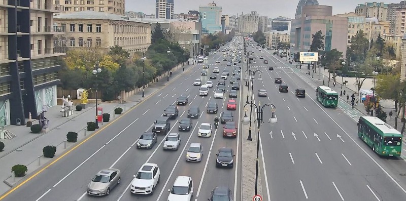 Paytaxt həftəyə tıxacla başladı - SİYAHI