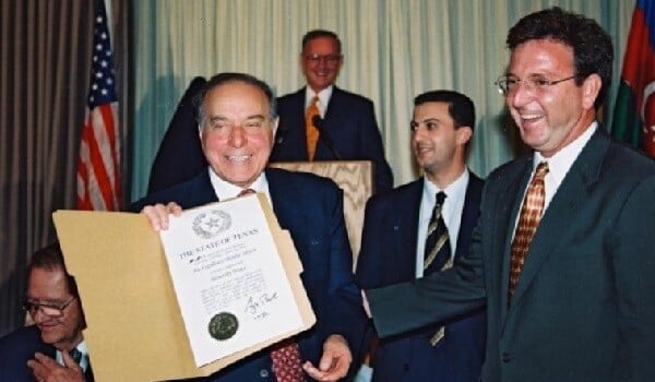 PA-dan qovulan Heydər Əliyevin tərcüməçisi kim olub?