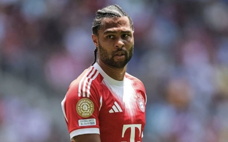 Bayernin ulduzu Liverpul yolunda