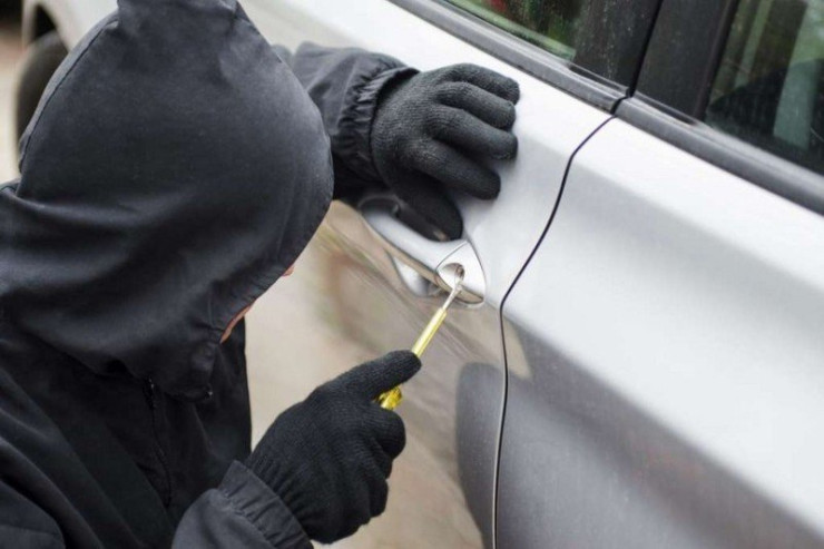 Naxçıvanda maşın qaçırıldı