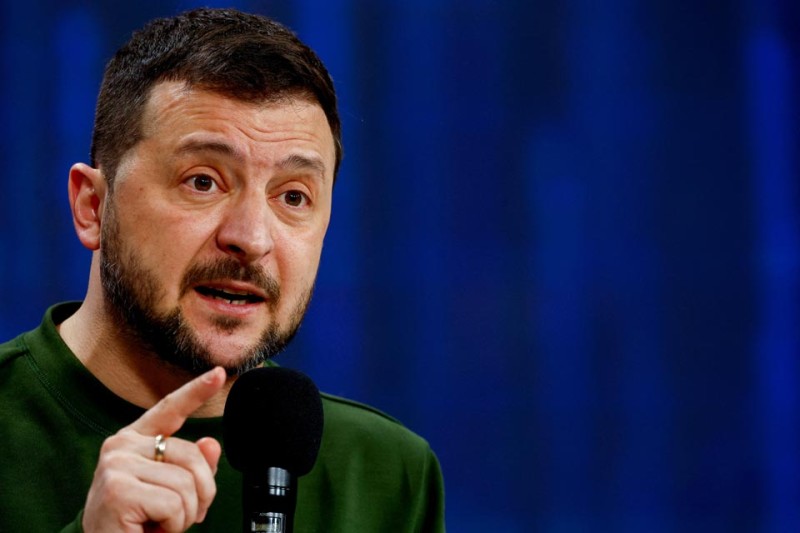 ABŞ yeni sülh planını qəbul etməsi üçün Zelenskiyə təzyiq edir 