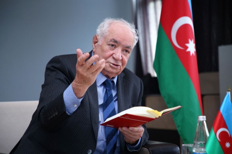 Prezident Vahid Əzizi TƏLTİF ETDİ