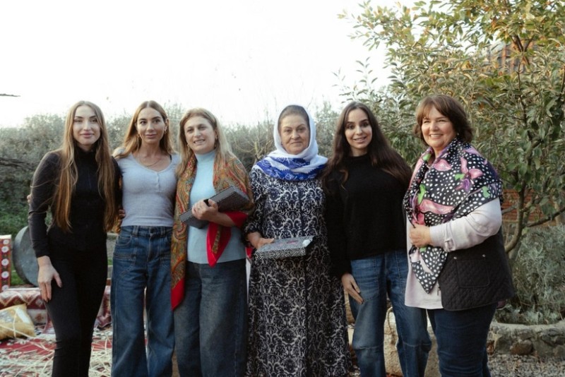 Leyla, Arzu və Alena Əliyevalar Lənkəranın fermer təsərrüfatında - FOTO