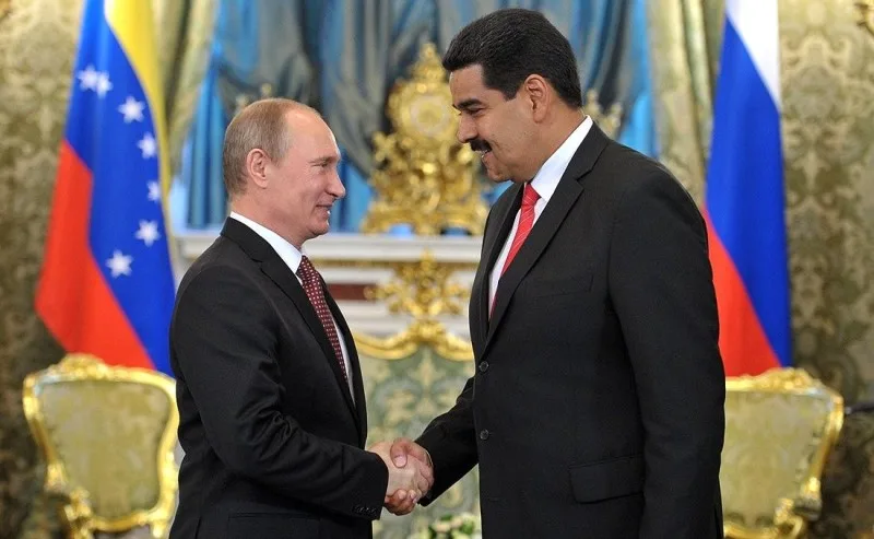 Putin Maduronu ad günü münasibətilə təbrik edib