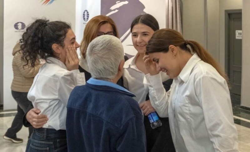 Qadın şahmatçılarımızdan tarixi uğur - Dünya ikinciliyi 