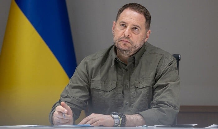 Ukrayna Cenevrədə sülh planı üzrə danışıqlara başladı