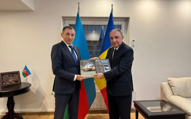 Kamran Əliyev Buxarestə getdi - FOTOLAR