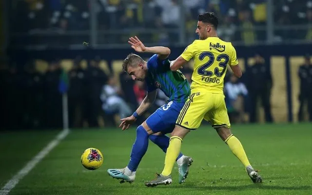 "Fənərbağça” qələbə qazandı, “Beşiktaş” xal itirdi