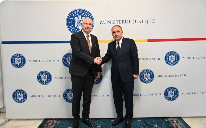 Kamran Əliyev Rumıniyanın ədliyyə naziri ilə müzakirə apardı - FOTOLAR