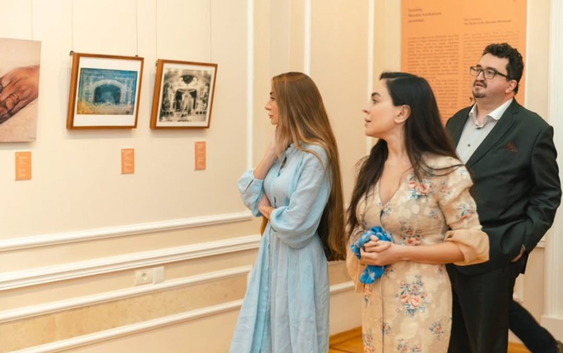 Prezidentin qızları Milli İncəsənət Muzeyində - FOTOLAR
