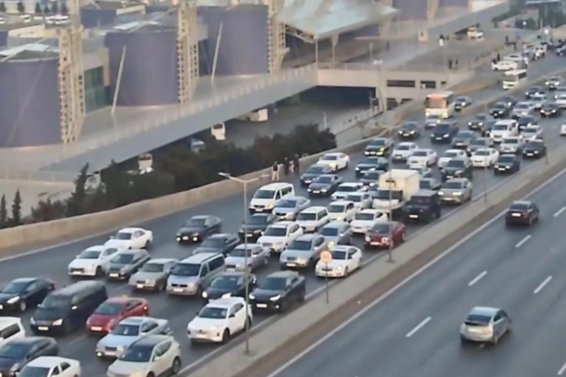 Bakı həftəyə tıxacla başladı - SİYAHI