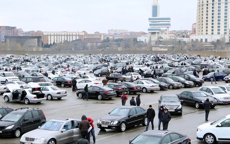 Bakıdakı maşın bazarı Ağdama - KÖÇÜRÜLƏCƏK