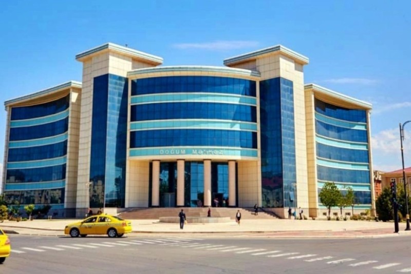 Naxçıvan Perinatal Mərkəzinin direktoru işdən azad edildi