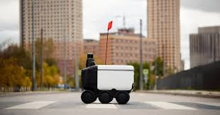 Sankt-Peterburqda çatdırılma robotları fəaliyyətə başlayıb