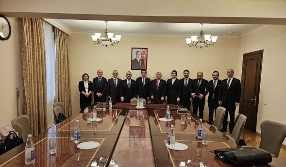 Hikmət Hacıyev Türkiyə nümayəndələri ilə görüşdü