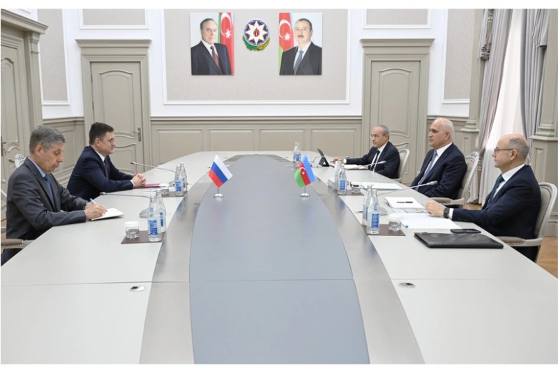 Şahin Mustafayev Rusiya hökuməti sədrinin müavini ilə görüşüb