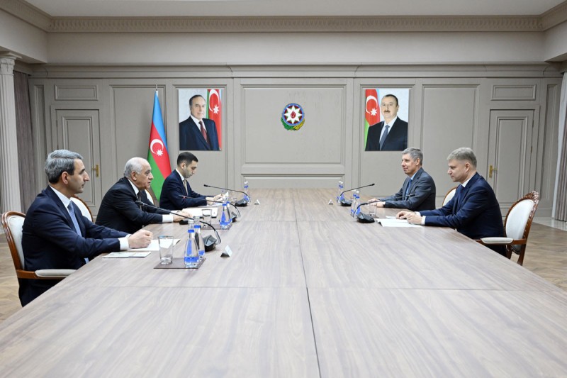 Əli Əsədov Oleq Belozyorovu qəbul edib