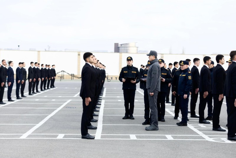 Vilayət Eyvazov sıra baxışı keçirib - FOTO