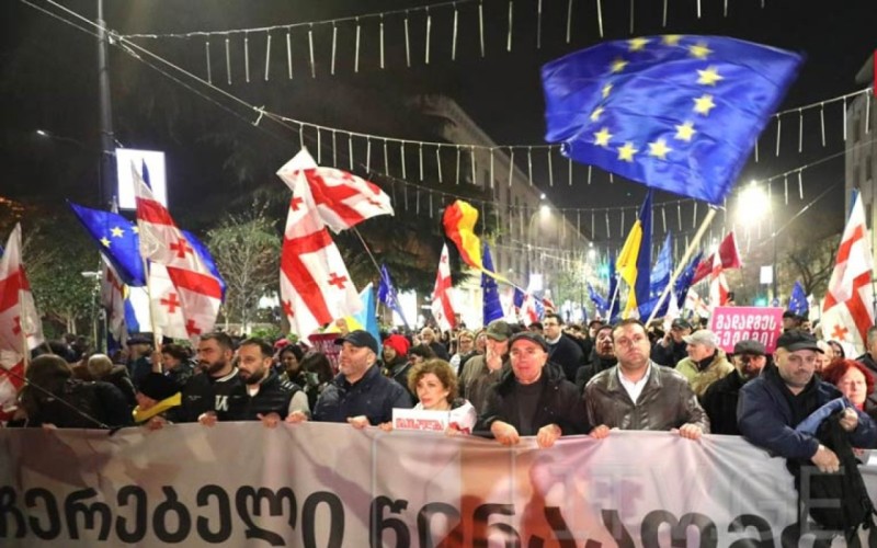 Tbilisi küçələrində yenidən Avropa bayraqları