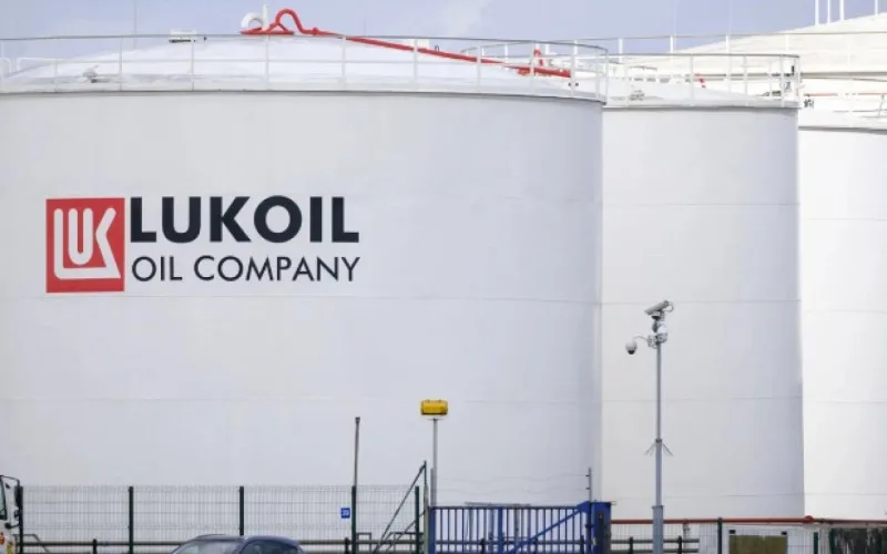 Britaniya “Lukoil”ə sanksiyaları DAYANDIRDI
