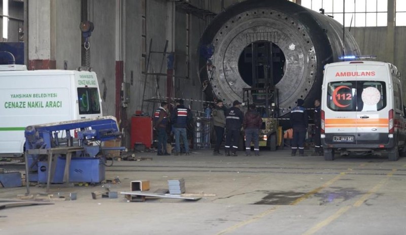 Türkiyədə bədbəxt hadisə - İki işçi öldü 