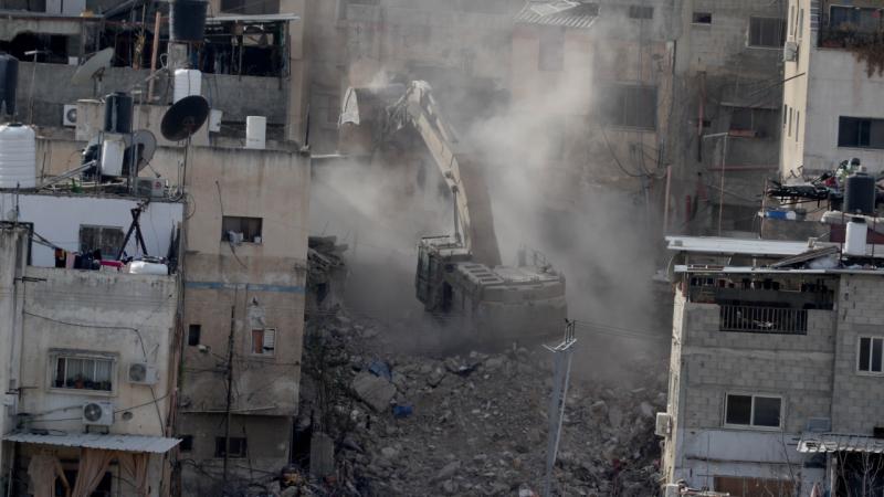 İsrail Cenin qaçqınlar düşərgəsində daha 24 evin söküləcəyini bildirib