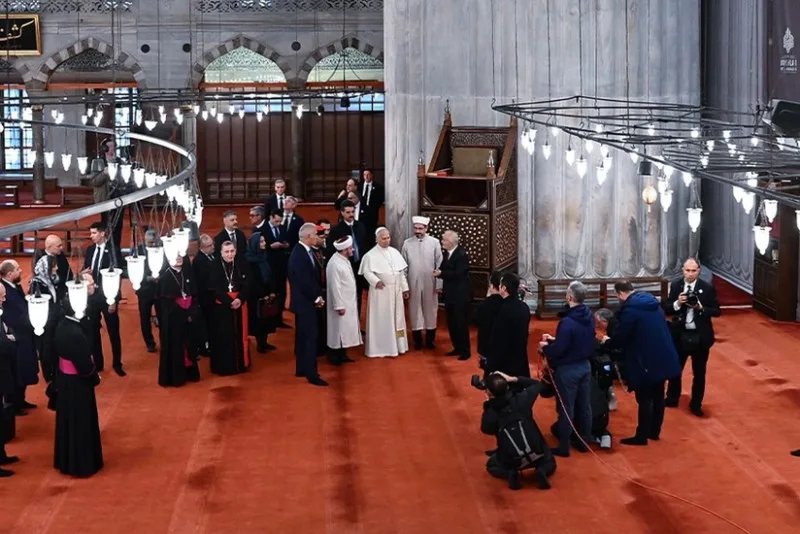 Roma Papası Sultan Əhməd məscidini ziyarət edib