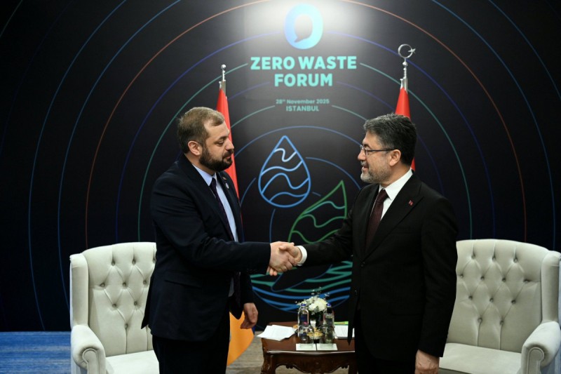 Türkiyə və Ermənistan nazirləri arasında görüş olub